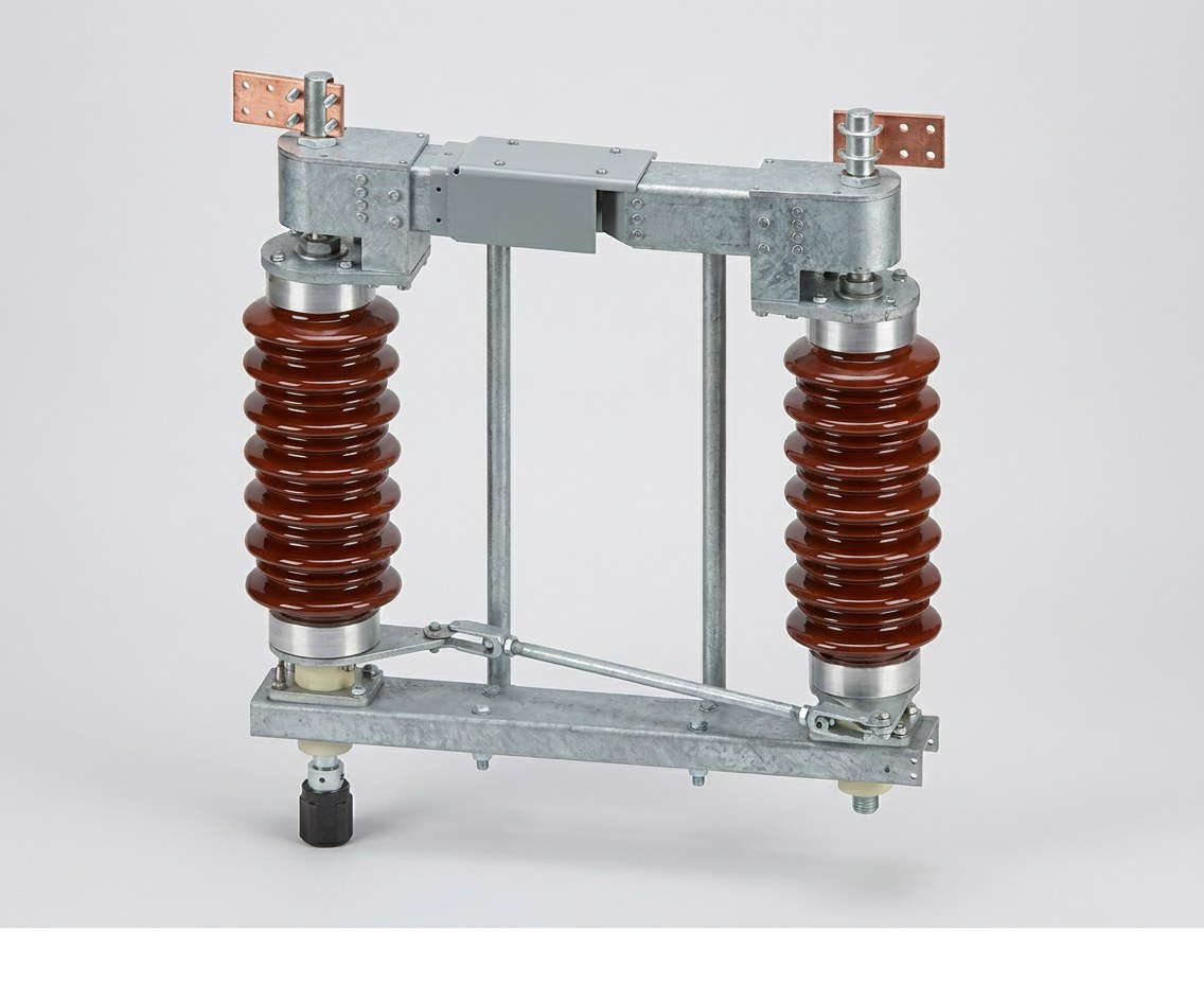 Guía de mantenimiento de seccionadores de 27.5 kV: claves de contactos y resistencia de circuito